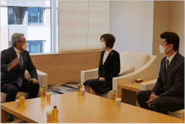 会見オフショット