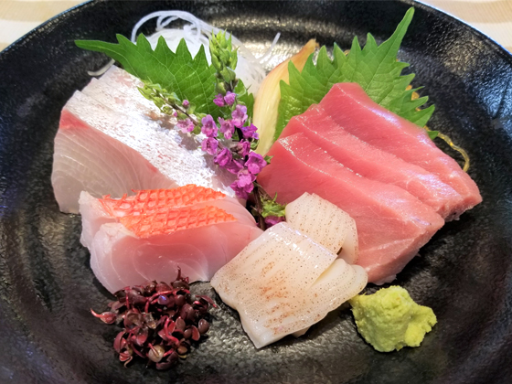 お刺身盛り合わせ