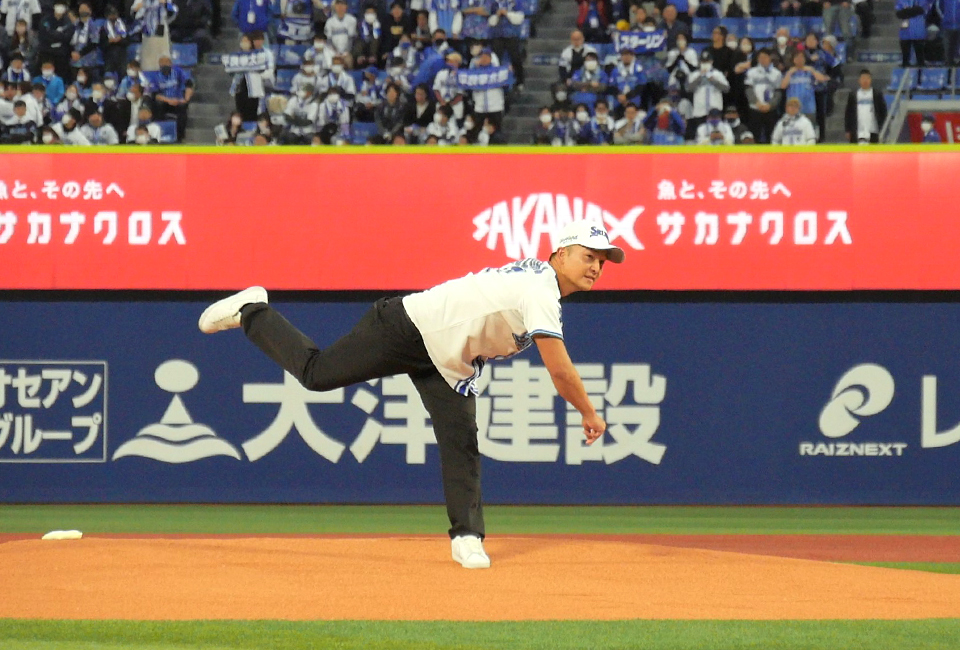 始球式を務めた香妻 陣一朗氏