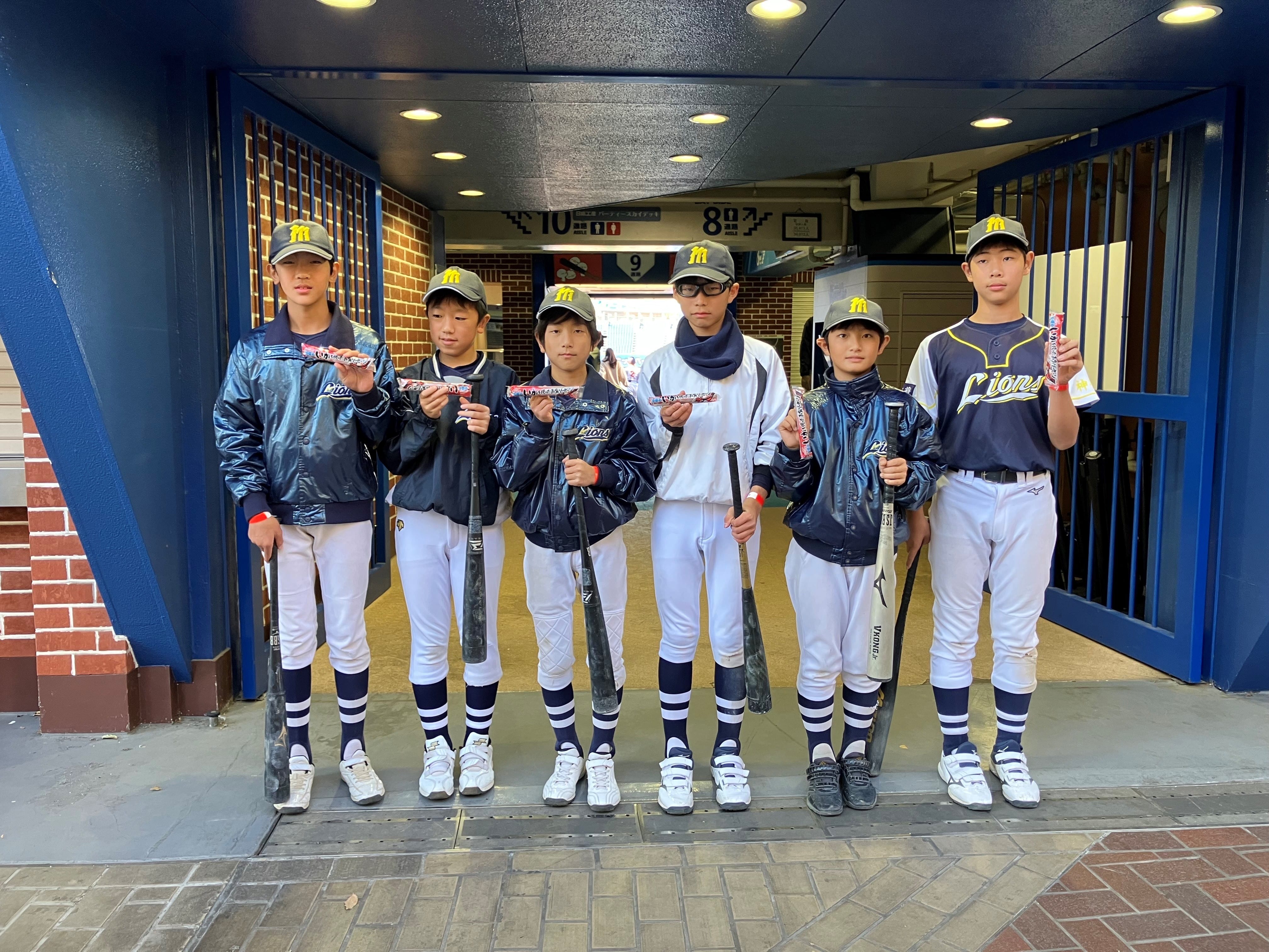 「キッズベースボールフェスティバル2024」にて、子どもたちにサンプリングを実施